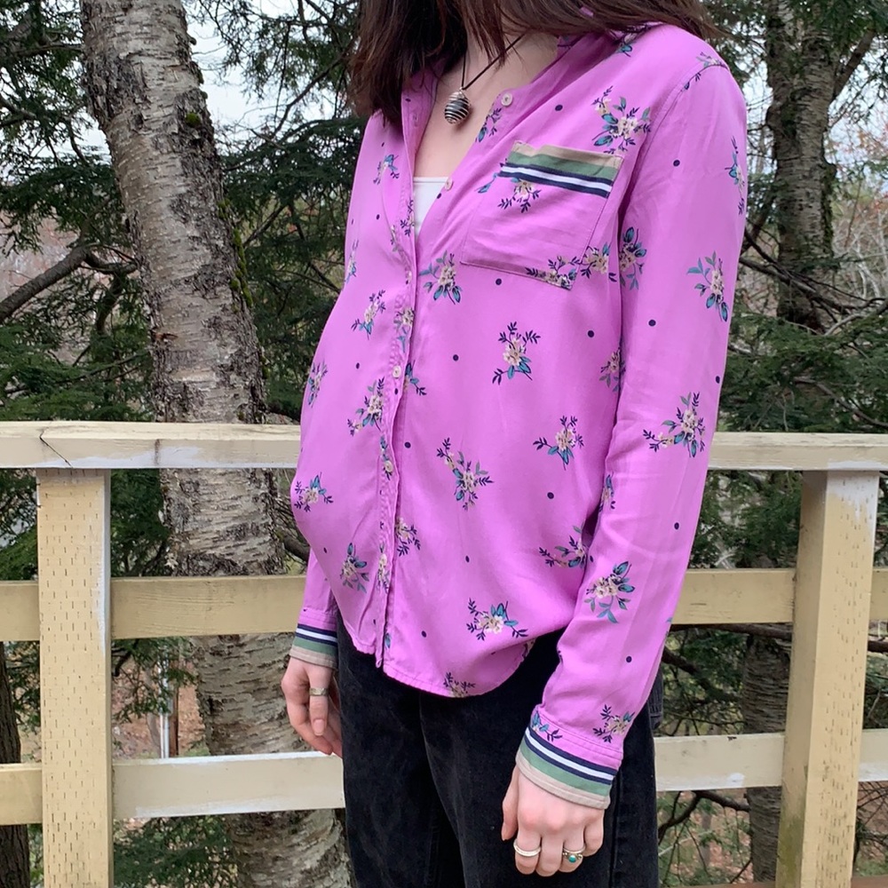 📌 Southern Tide Floral Print Button Button Down